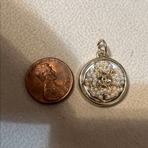 Elegant Gold and Pearl Pendant